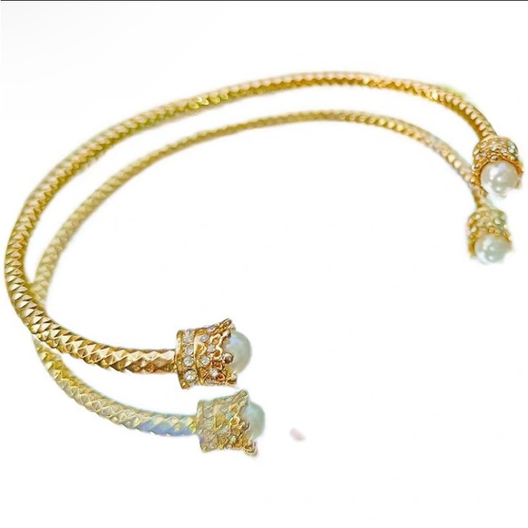 Juicy Couture Gold Tone Faux Pearl Open Bangle NWT - Picture 5 of 5